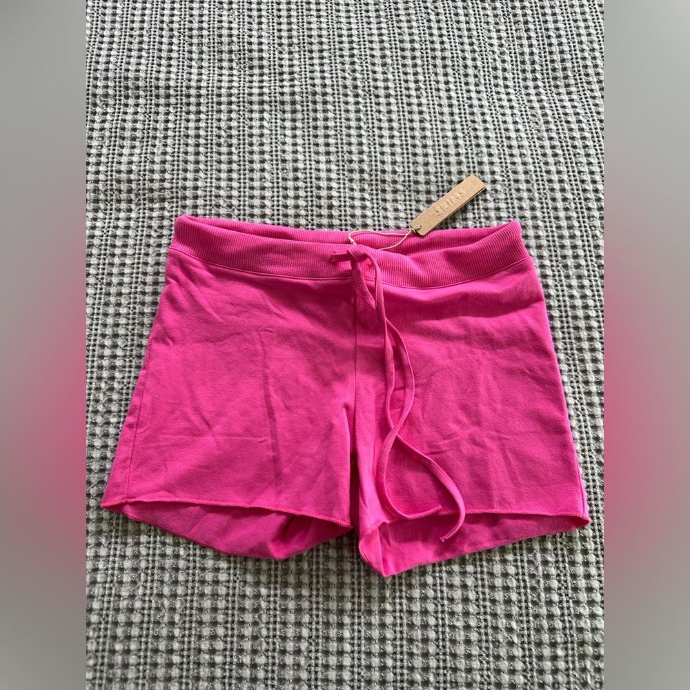 Skims Cotton Jersey Short in Hot Pink. Size small. Brand new with tags.
